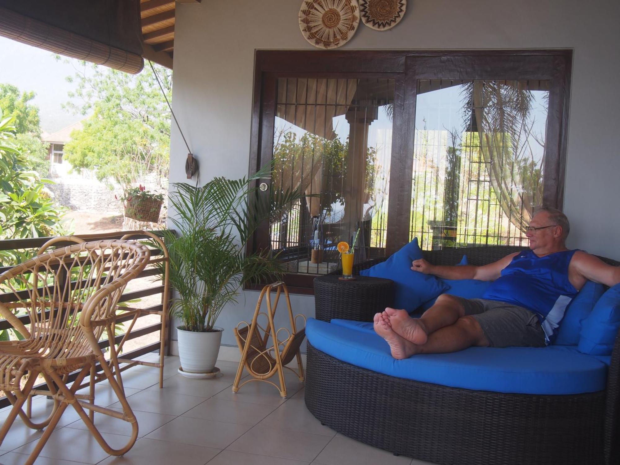 Villa Omah Semar Tulamben Екстериор снимка
